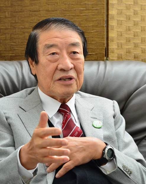 元農水大臣の山田正彦氏。農水省は「農民のタネ採りの権利を認める『食料・農業植物遺伝資源条約』を無視している。法治国家として許されない」と憤る