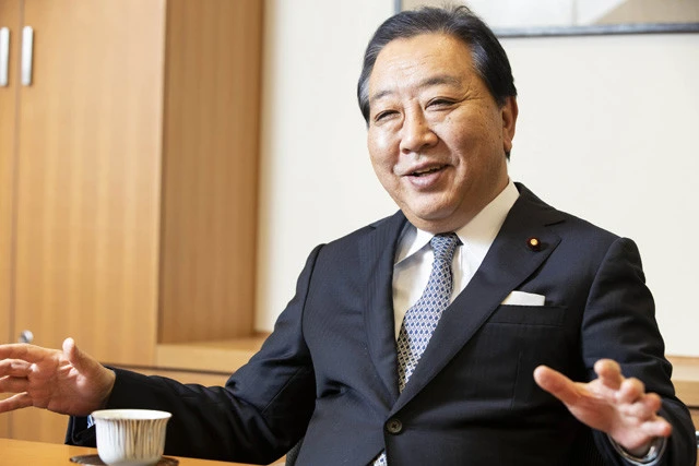 野党の一部からは消費増税に反対する声も。だが、野田氏は「(民進党から分裂した党の議員は)3党合意で苦労したメンバーも多く、財政健全化は必要だとみんな思っている。足並みをそろえることは可能だと思います」と話す