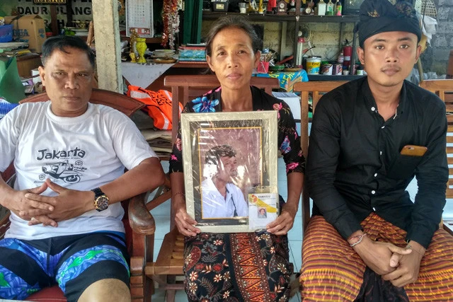 なぜだ？ インドネシアの大統領選でスタッフ大量死の怪