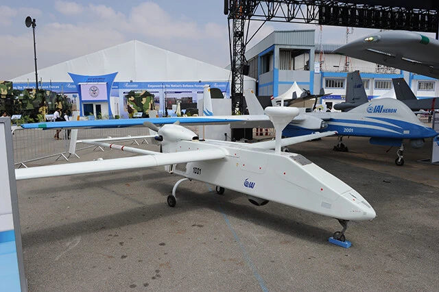 ウクライナ戦争では、このような有翼プロペラ推進無人ドローンが、偵察や攻撃で活躍している