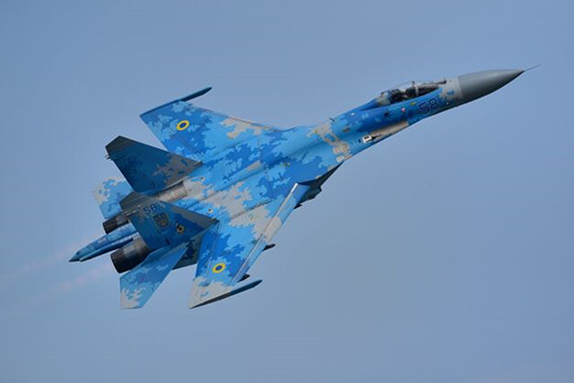 ウクライナ空軍Ｓｕ２７は開戦時３２機あったが、残存２７機、徹底的に温存されているようだ。写真：柿谷哲也