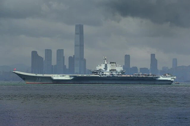 台湾有事の際、最強の不沈艦と威張っている中国海軍空母「遼寧」は良い標的となるかも