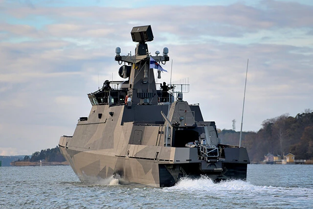 フィンランド海軍のミサイル艇『ポーリ』。同国はミサイル艇だけでなく、掃海艇にも機雷を撒く機雷投下軌条を備えている