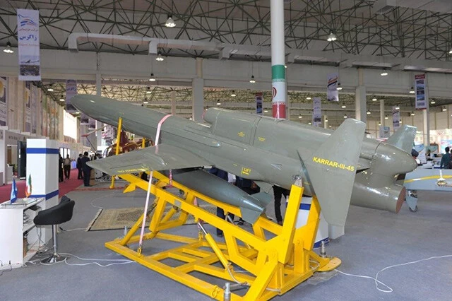 ＫＡＲＲＡＲⅢ４５は航続距離１０００ｋｍ、２５０ポンド爆弾二発または、５００ポンド精密誘導爆弾搭載可能