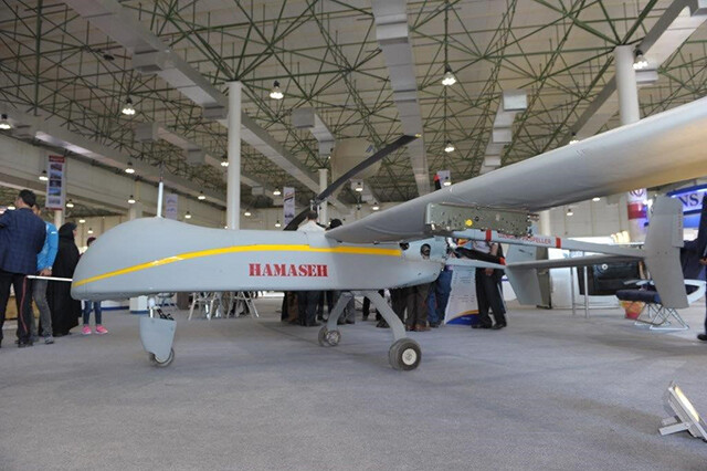 イラン無人機ＨＡＭＡＳＥＨ。米国製無人機のコピー機だが、翼下にパイロン。攻撃機として運用可能