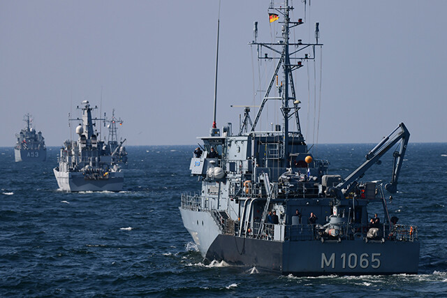 オデーサ港の外に露軍が設置した機雷は、ＮＡＴＯ常設掃海部隊が除去する