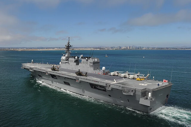 「うらが」型が機雷敷設を行う一方で、「ひゅうが」型はＭＣ－１０１掃海ヘリを載せた航空掃海母艦としての役割を担う