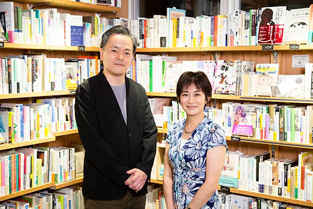 布施祐仁氏(左)と望月衣塑子氏(右)