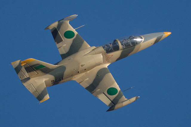 リビア空軍では、先進国空軍ならば練習機のカテゴリーのＬ-３９練習機に爆弾を搭載し、地上攻撃に使用している