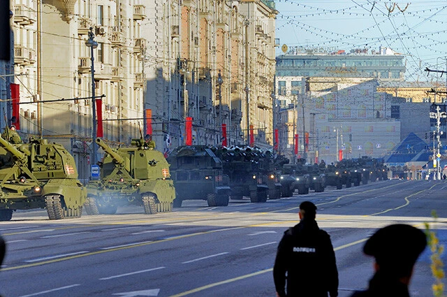 露軍は今、東部戦線で火砲と戦車の量で勝敗が決まる重火力戦で、優位に戦っている(写真/柿谷哲也)