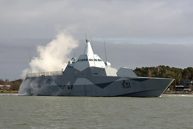 スウェーデン海軍哨戒艇『ウイズビュー』。『もがみ』型同様に艦尾左舷に機雷投下軌条があり、最高速力３５ｋｔで海域に急ぎ、機雷を敷設する