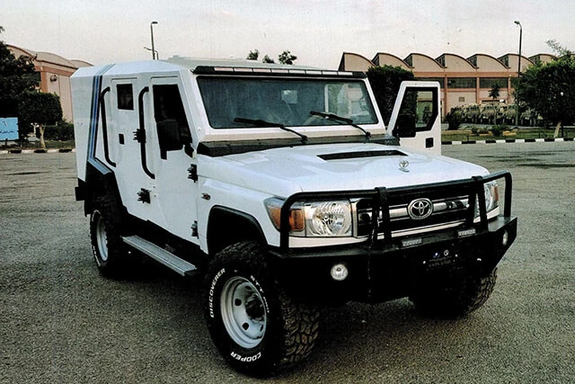 【日本の兵器開発の潜在能力は高い！？】日本の自動車メーカーの「車体」のみを、海外の兵器メーカーが装甲車化した製品が大人気