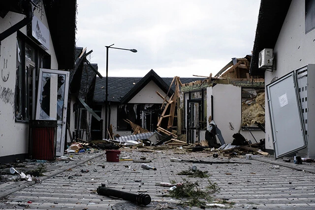 ウクライナで日本人写真家が見た惨状。首都郊外、戦火と虐殺の跡。