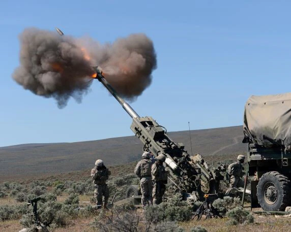 かつて米ソは野戦砲に、戦術核弾頭付き砲弾を発射して、地上戦を有利にしようとしていた
