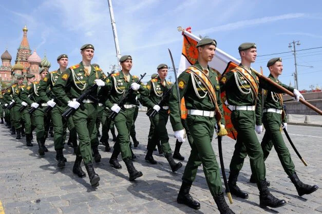 後方支援を北の労働者に任せたロシア軍には兵力の余力が生じ、最前線に元気はつらつなロシア陸軍兵士を大量に送り込めるようになる