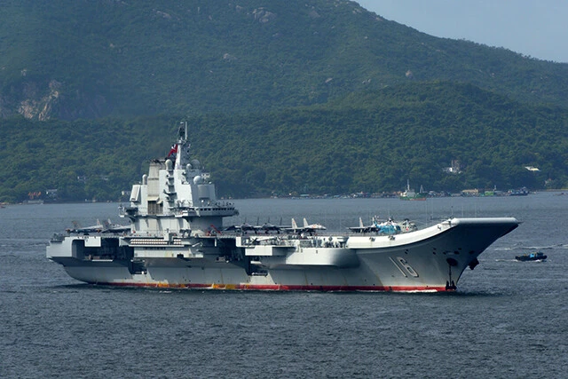 今回の行動では空母『遼寧』はＪ‐１５戦闘機９機、ヘリ５機を搭載していたようだ