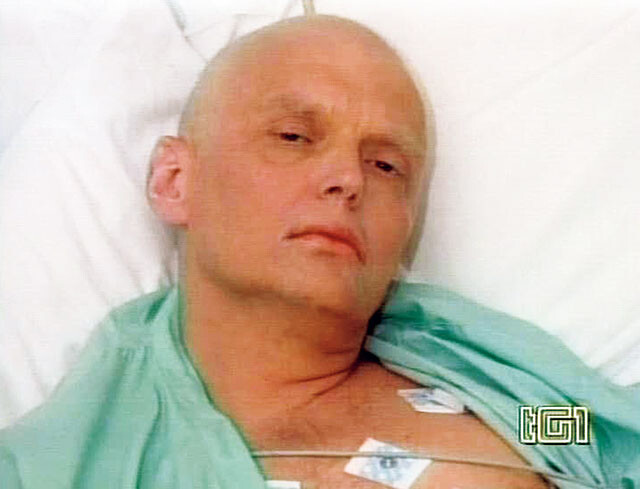 プーチン政権の闇を暴露した元FSB職員アレクサンドル・リトビネンコは2006年、亡命先のロンドンで元同僚に放射性物質ポロニウム210を盛られ殺害された