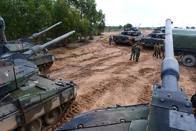 ウクライナ軍は戦場に損傷した戦車を遺棄する事なく、後方の国外の工廠に運び込み修理。再び最前線に戦車を投入できる事になる(写真:柿谷哲也)