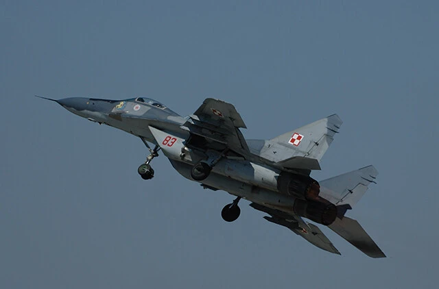 まず英国はドイツに、ポーランドのミグ29を改造してストーム・シャドウが搭載できないかどうか打診したらしい