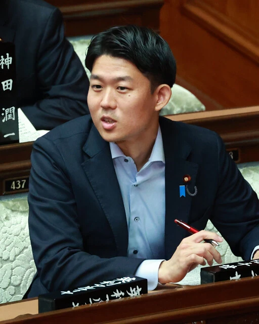 山口2区の補選では、約6000票という僅差で平岡秀夫氏に勝利した岸 信千世氏。次の衆院選はどうなる?