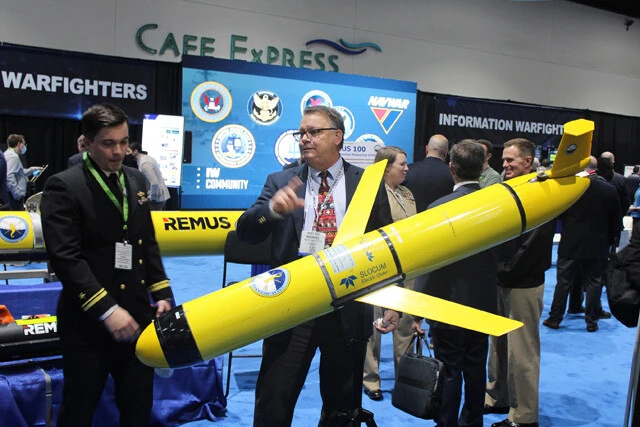 米英も採用する最強水中ドローン「REMUS 600」　全長3.25mで、水深600mまで潜航できる小型の水中ドローン。本来は海洋調査用だが、爆薬を搭載することも可能。イギリスからウクライナに供与され、クリミア大橋の攻撃に使用していたと噂される。米英ほか、実は海上自衛隊も採用中