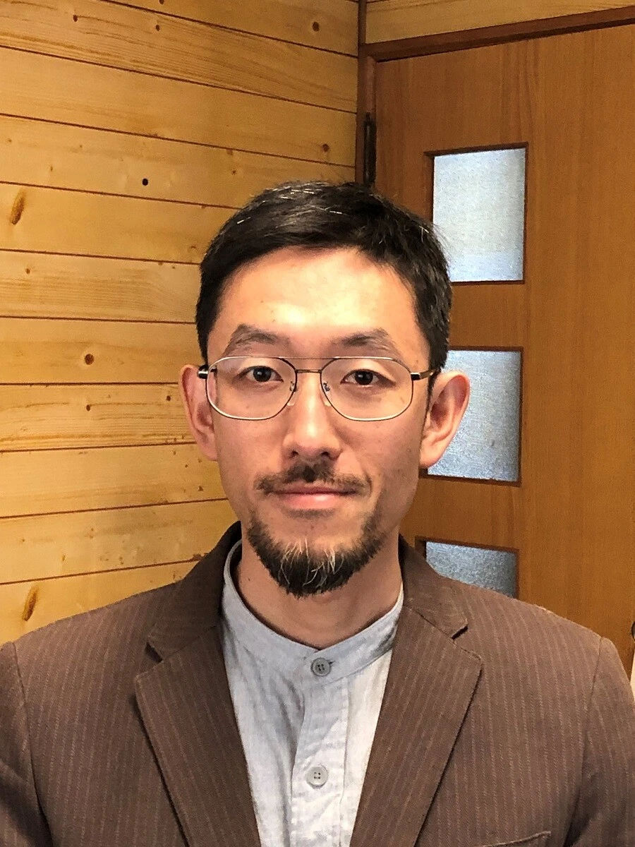 「日本は、単独で自国の安全保障を確保するのは難しい。『自衛隊の予算を何兆円増やします』という議論をして勇ましい気持ちになっているとすれば、それはまったくの錯覚でしかありません」と話す亀山氏