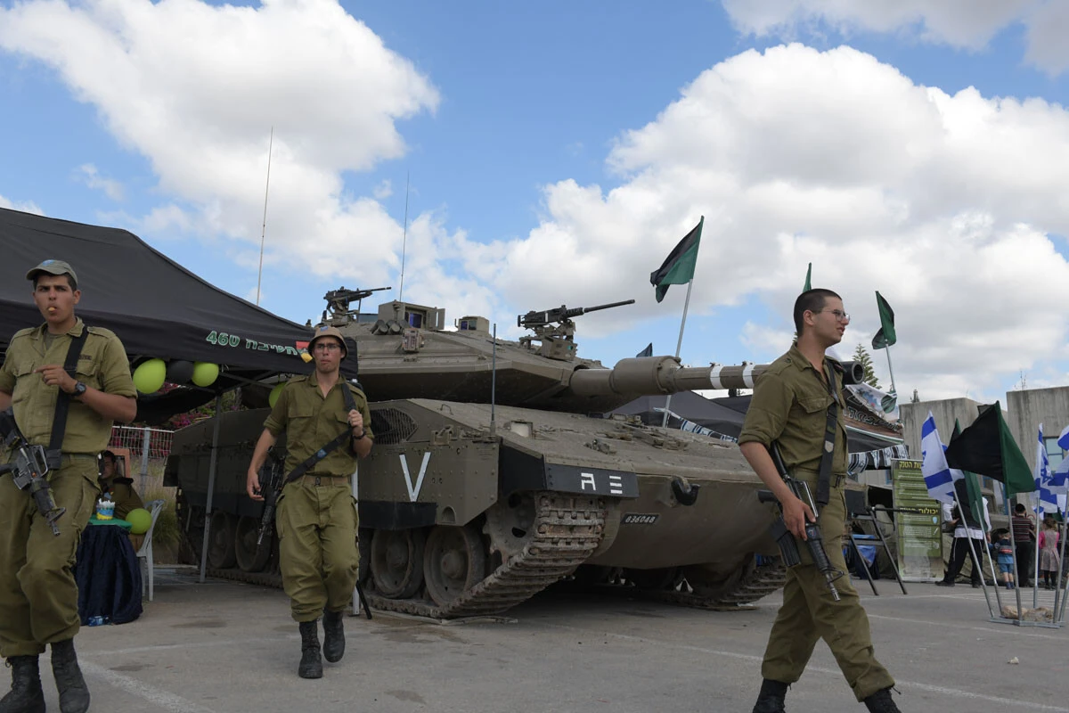 四国程の面積のイスラエルは、攻撃を受ければ、即、本土決戦。その国土を守れる能力を持つ、一人のイスラエル陸軍兵士は貴重な人材(写真:柿谷哲也)