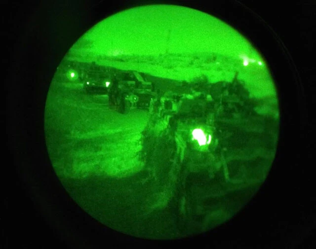 夜間、ウクライナ軍は歩兵装甲戦闘車で最前線に接近する。写真はウクライナと欧州軍との訓練(写真:ウクライナ国防省)