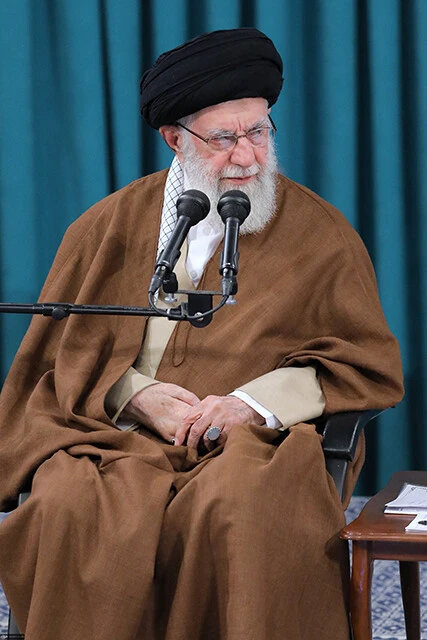 ヒズボラやハマスは「抵抗の枢軸」の一員(写真はイラン最高指導者ハメネイ師)