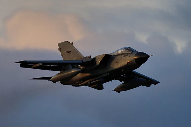 ドイツとイタリアにあるトーネード多用途戦闘機は、高速での低空侵入からの爆撃を得意とする(写真:柿谷哲也)
