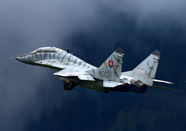 スロバキアには空対地対レーダーミサイル・HARMを撃てるミグ29戦闘機が12機ある(写真:柿谷哲也)