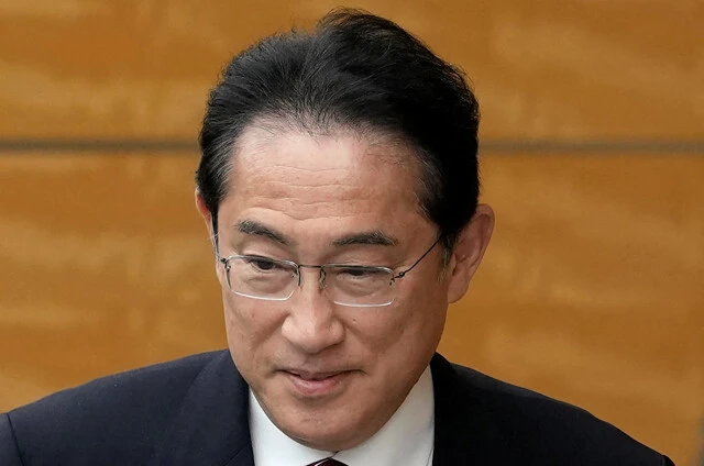 岸田首相がもくろむ異次元の少子化対策、「隠れ増税」の不公平すぎる中身とは？