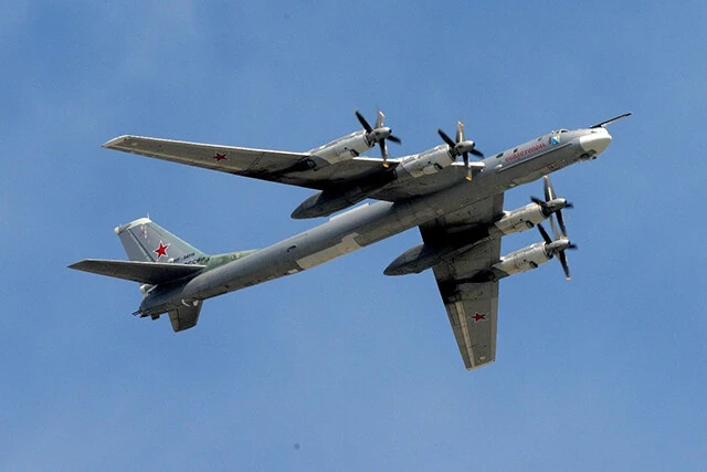 ミグ29はプロペラ機のロシア空軍戦略爆撃機・Tu-95を容易に撃墜可能。また、発射された亜音速の巡航ミサイルも撃墜可能である