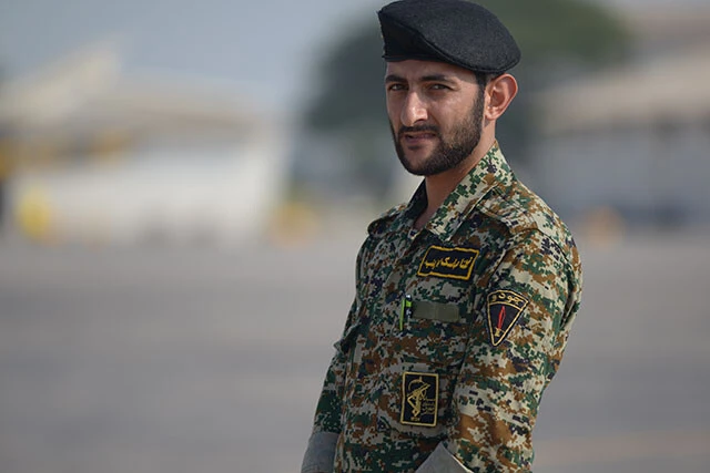 革命防衛隊の兵力は15万人程度で、傘下の民兵組織バスィージ（約9万人）も有事には戦力に。特殊部隊のクドス部隊は1万～2万人と推測される