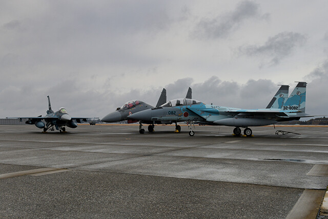 画像・写真｜インド空軍機・Su30が初の共同訓練で来日！ その場に日本 