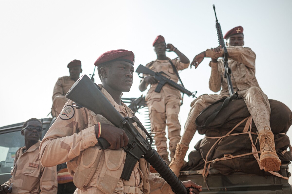 スーダン国軍と戦うRSFのメンバー。兵力は10万人に上るとされ、リビア内戦やイエメン内戦にも参戦した