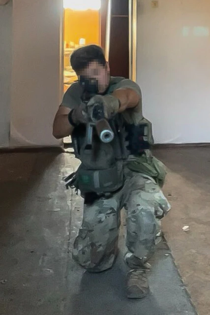 昨年6月、精鋭外国人部隊「チョーズン・カンパニー」に入隊した際に撮影した写真