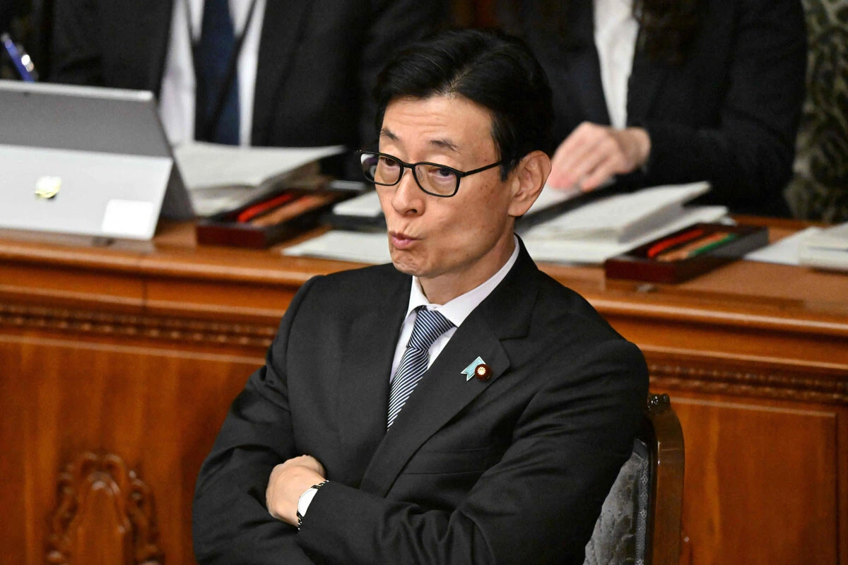 検察特捜の本丸は西村前経済産業大臣か? 生まれ変わる自民党の新しきリーダーはどうなるのか.........(写真:AFP=時事)