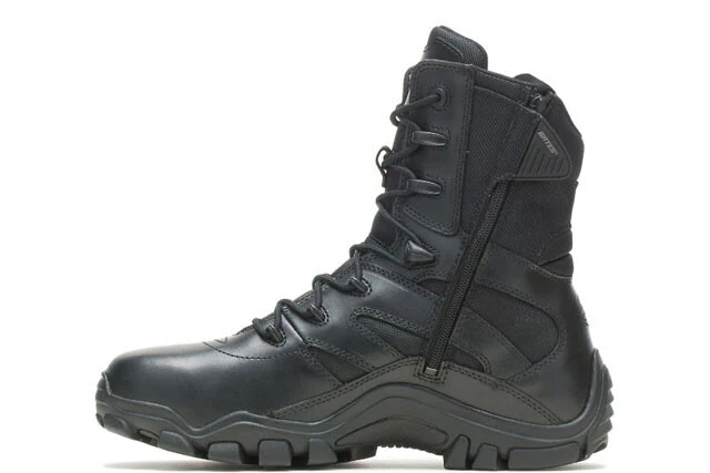 ミリタリーショップなどで輸入品のブーツを私費購入し、作業などに使う陸自隊員は多い。もちろん値上がりしてます（写真は米BATES社の「DELTA-8」、同社HPより）