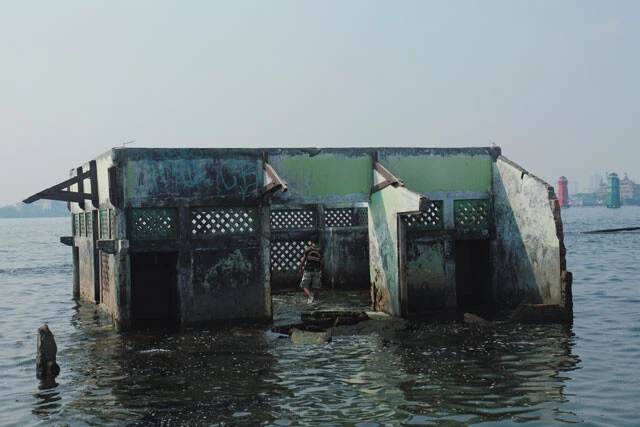 【沈没都市・ジャカルタ】年15㎝のペースで沈むインドネシアの首都を現地撮！