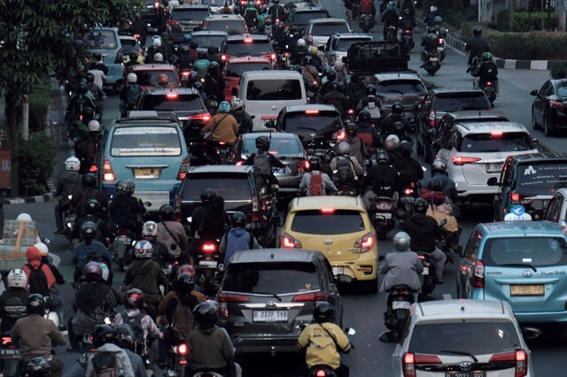 ジャカルタの帰宅ラッシュの光景。その超渋滞ぶりは世界的にも有名