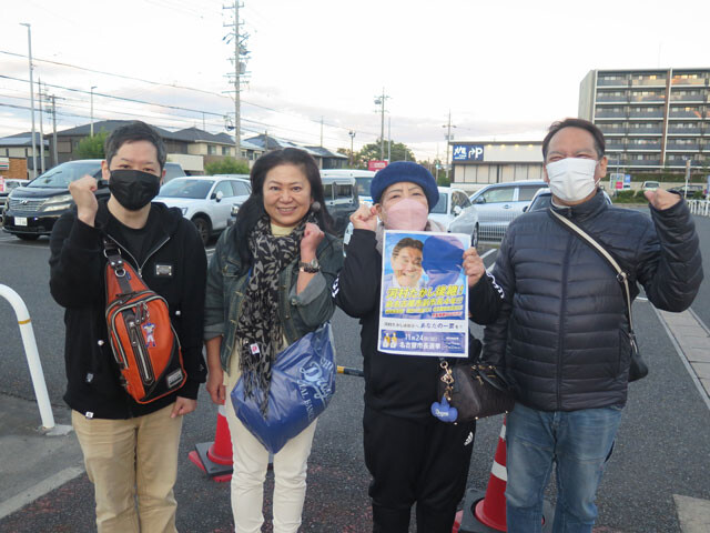 「河村たかしの追っかけ」と自称する熱狂的なファンたち。中日ドラゴンズグッズを身に着け、広沢氏のすべての街宣に顔を出す