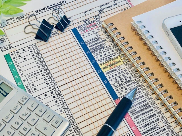 まもなく確定申告のシーズンだが、キックバック収入を巡る脱税行為が見過ごされたままでは、納得のいかない納税者も多いことだろう