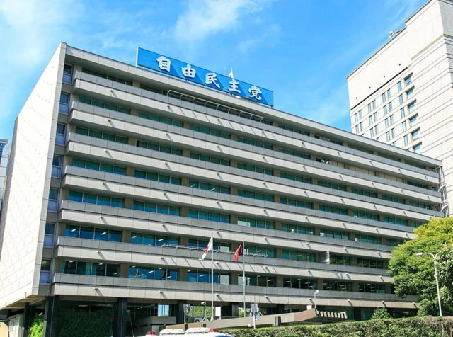 金問題による激震が走った自民党では、派閥解体が進む