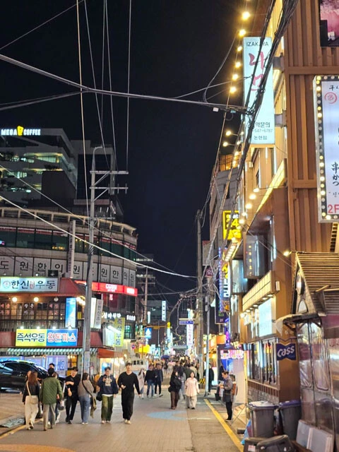 『列島の少女たち』を通じて韓国人男性と日本人女性の売買春が行なわれたソウル市江南区江南駅近くの歓楽街（撮影／ノ・ミンハ）