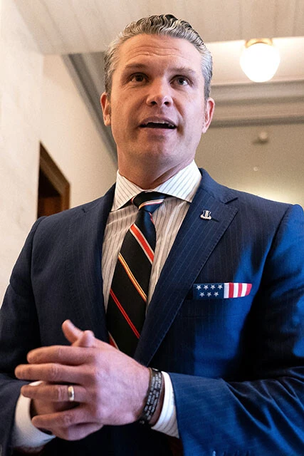 国防長官　ピート・ヘグセス／保守系メディアFOXニュースの元司会者で「いわば奥さま向けのホストみたいな存在」（冷泉氏）。LGBTQ＋や軍隊のジェンダー平等にも否定的