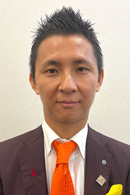 かがたたくじ(覇王党)会社役員・47歳