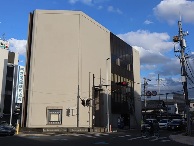 キャノピーサンズデベロップメントジャパン社の拠点があったとみられる大阪府岸和田市内のビル