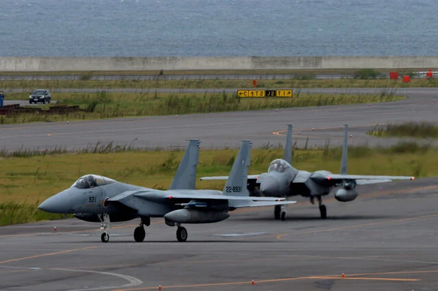 那覇空港には空自F15戦闘機が40機、二個飛行隊が展開している（写真・柿谷哲也）
