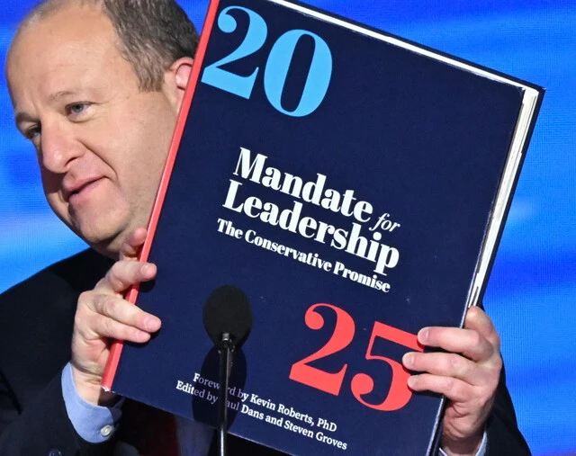 世界を関税で振り回し、内政も崩壊寸前だけど、実は、これ全部シナリオどおり!?　トランプ大統領（秘）マニュアル「PROJECT 2025」を解読せよ!!